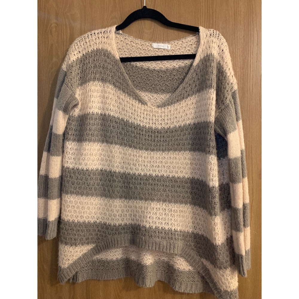 Oversized mesh sweater